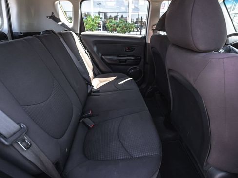 Used 2012 Kia Soul FWD image 21