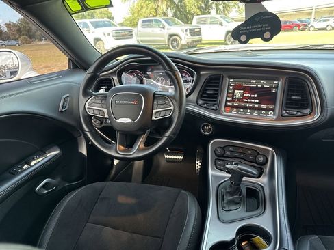Used 2021 Dodge Challenger R/T Scat Pack w/ Plus Package image 39