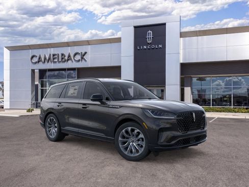 New 2026 Lincoln Aviator AWD w/ Jet Appearance Package image 30