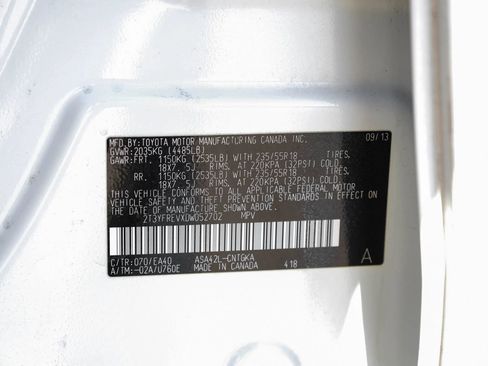 Used 2013 Toyota RAV4 Limited image 53