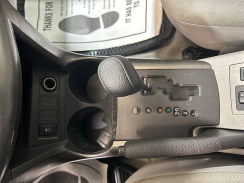 Used 2011 Toyota RAV4 4WD image 29