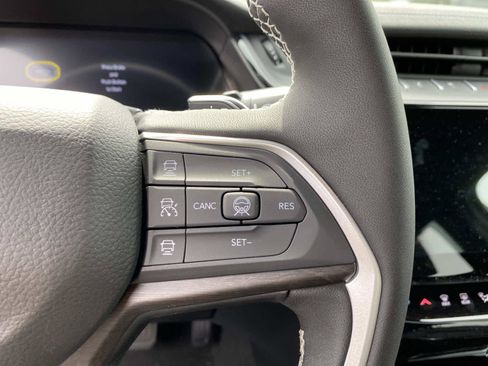 New 2026 Jeep Grand Cherokee Limited w/ Limited Altitude Package AWD/4WD image 13