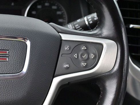 Used 2020 GMC Acadia SLT FWD image 21