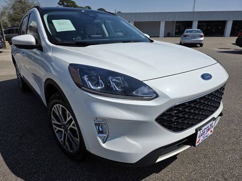 Certified 2022 Ford Escape SEL image 2