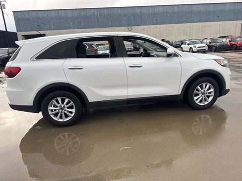 Used 2020 Kia Sorento LX image 6