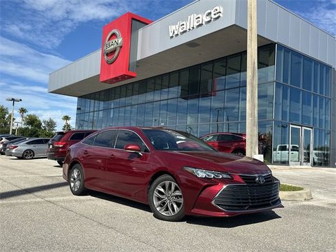 Used 2019 Toyota Avalon XLE image 1