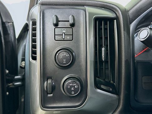 Used 2019 Chevrolet Silverado 1500 LT w/ All Star Edition AWD/4WD image 10