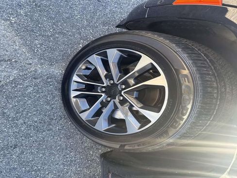 Used 2022 Jeep Grand Cherokee Overland image 15