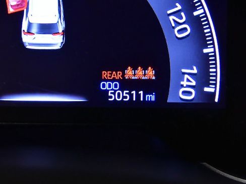 Used 2023 Toyota RAV4 LE AWD/4WD image 15