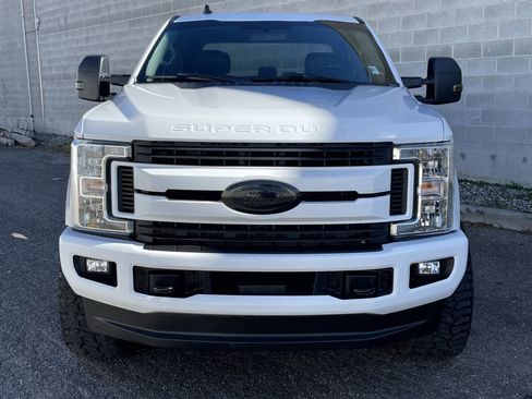 Used 2019 Ford F250 XLT w/ XLT Value Package image 3