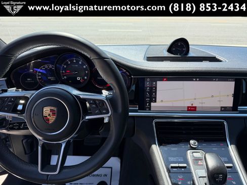 Used 2019 Porsche Panamera image 28