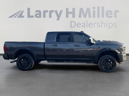 Used 2025 RAM 3500 Laramie image 6