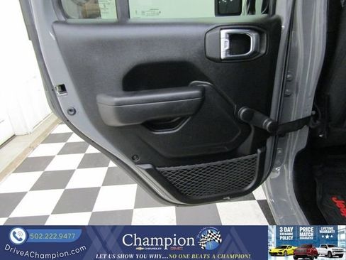 Used 2023 Jeep Wrangler Unlimited Sport AWD/4WD image 12