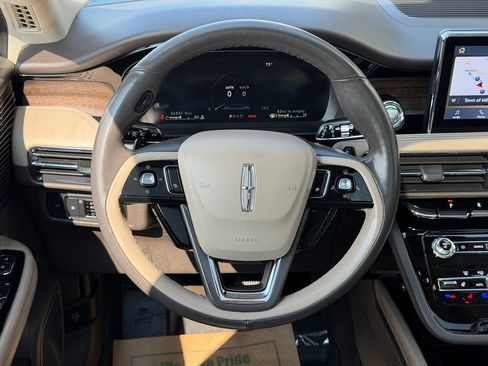 Used 2022 Lincoln Corsair Reserve w/ Equipment Group 201A AWD/4WD image 17