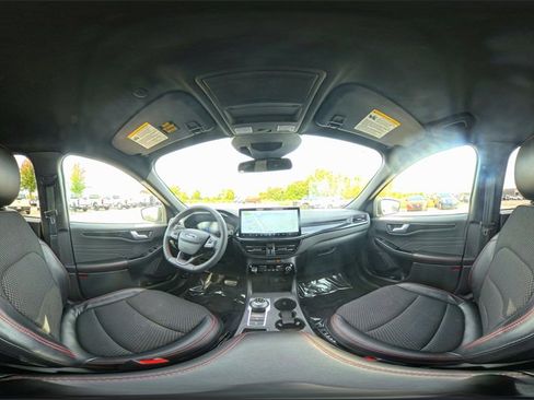 Certified 2023 Ford Escape ST-Line w/ Tech Pack #1 image 26