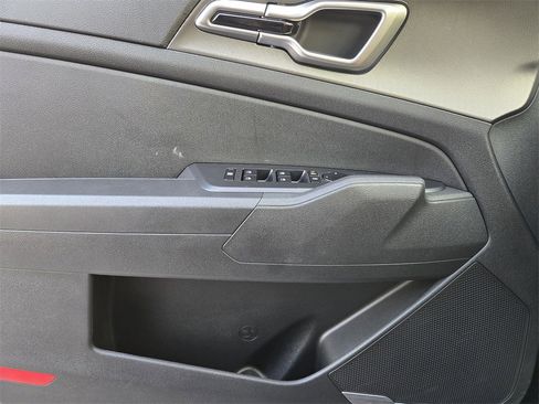 New 2026 Kia Sportage LX image 16