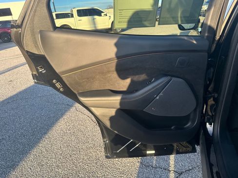 Certified 2022 Ford Mustang Mach-E GT image 25