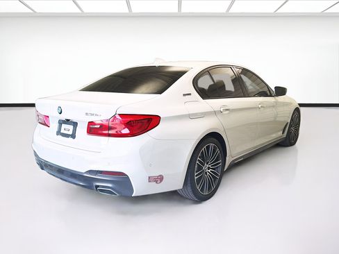 Used 2018 BMW 530e w/ M Sport Package 2 RWD image 4