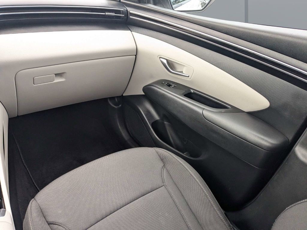 Certified 2024 Hyundai Tucson SE FWD image 21