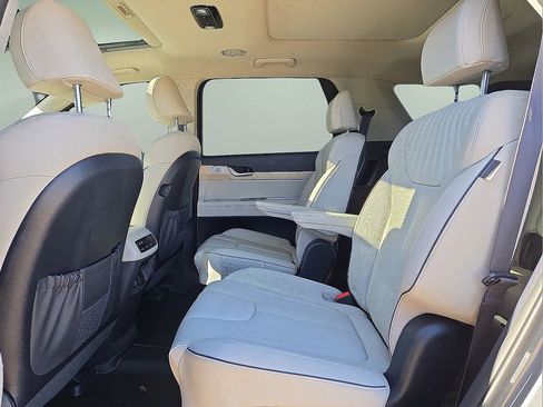 Used 2024 Hyundai Palisade Limited image 15
