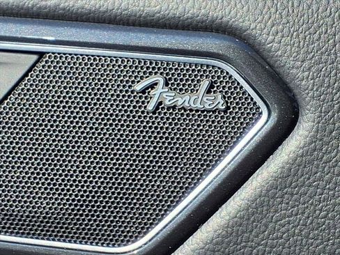 Certified 2022 Volkswagen Tiguan SEL R-Line image 17