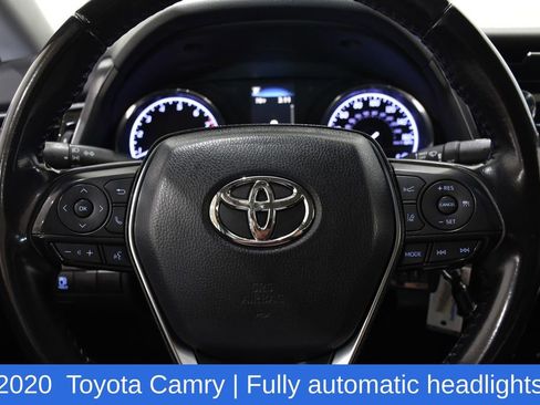 Used 2020 Toyota Camry SE w/ Carpet Mat Package FWD image 11