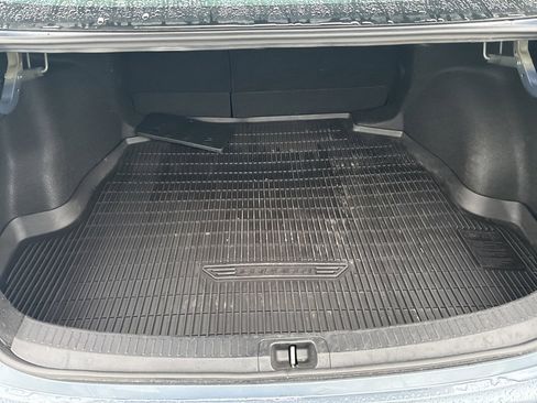 Used 2023 Toyota Corolla SE image 11