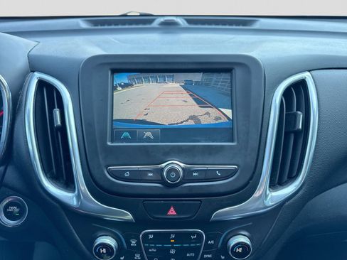 Used 2018 Chevrolet Equinox LT FWD image 30