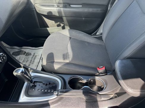 Used 2014 Chrysler 200 LX image 11