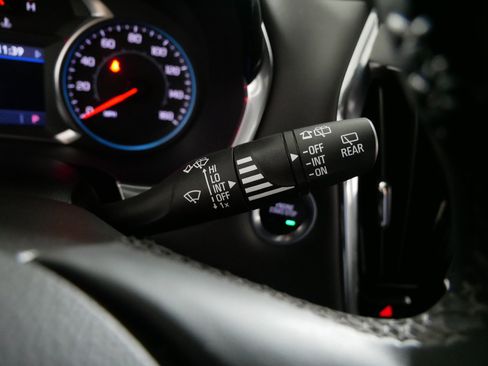 Used 2023 Chevrolet Traverse LT w/ Midnight/Sport Edition image 31