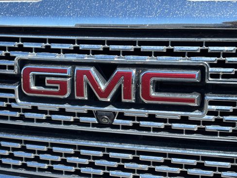 Used 2022 GMC Sierra 3500 Denali AWD/4WD image 9