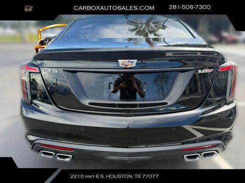 Used 2023 Cadillac CT5 V RWD image 4