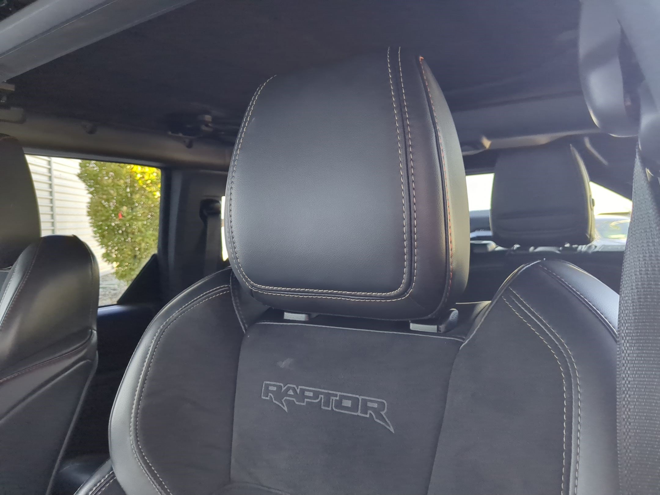 Used 2025 Ford Bronco Raptor w/ Interior Carbon Fiber Pack AWD/4WD image 24