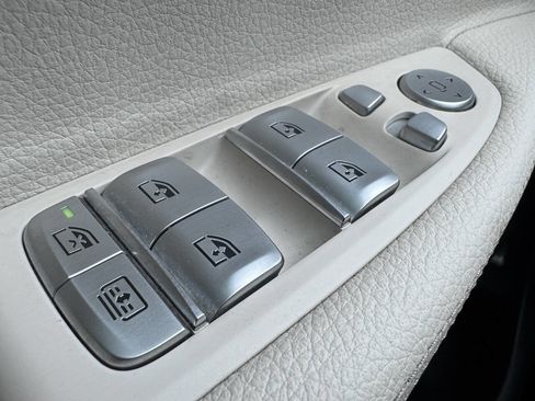 Used 2018 BMW 740i image 21