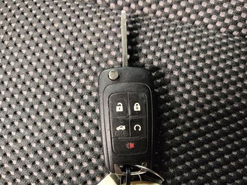 Used 2017 Chevrolet Equinox LT w/ Convenience Package image 32