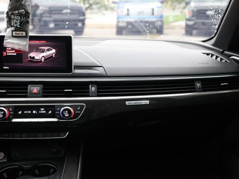 Used 2018 Audi S4 Premium Plus image 25