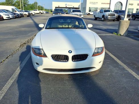 Used 2004 BMW Z4 2.5i RWD image 2