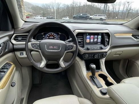 Used 2017 GMC Acadia Denali w/ Technology Package image 14