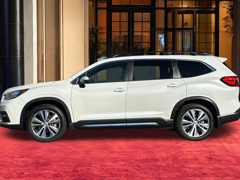 Used 2022 Subaru Ascent Limited w/ Technology Package image 3