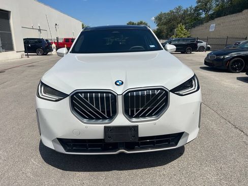 Certified 2025 BMW X3 xDrive30i w/ Premium Package AWD/4WD image 3