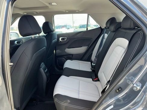 New 2026 Hyundai Venue SEL FWD image 18