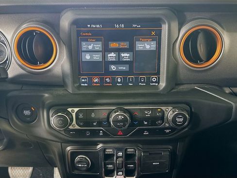 Used 2023 Jeep Gladiator Mojave w/ LED Lighting Group AWD/4WD image 21