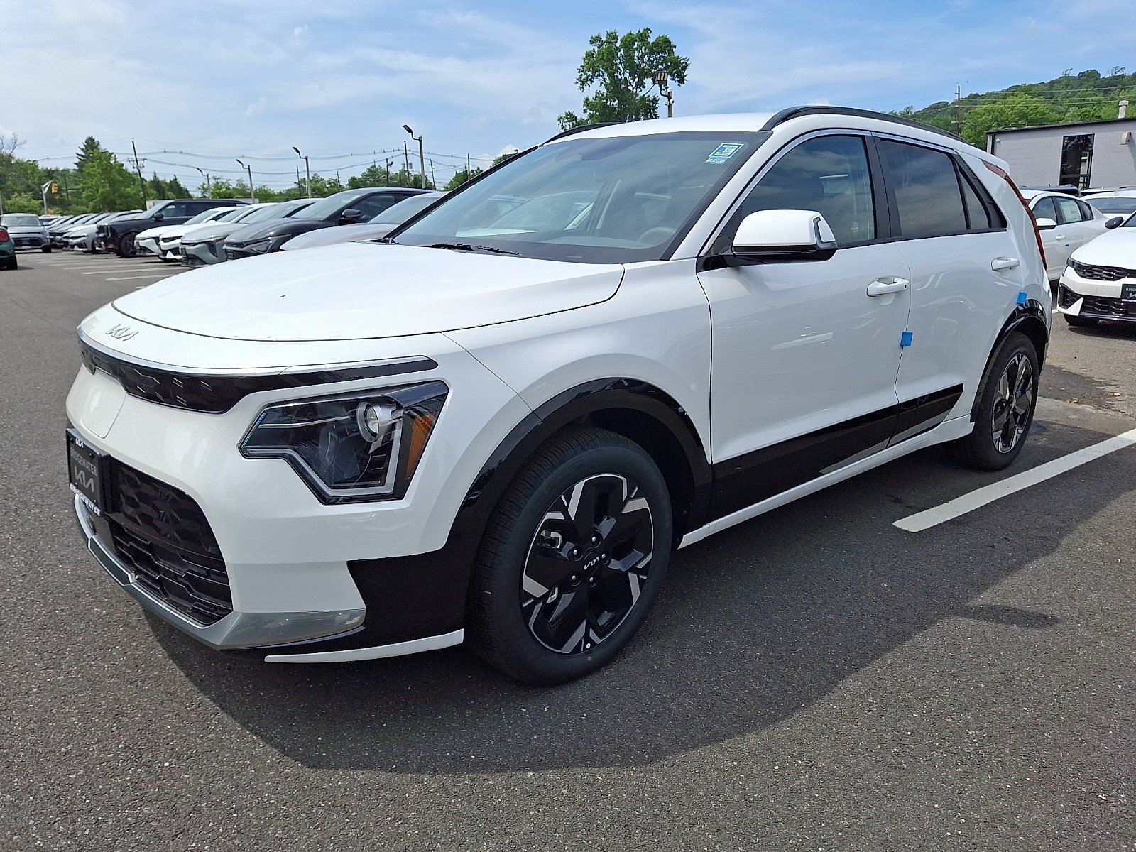 New 2026 Kia Niro Wind FWD image 2