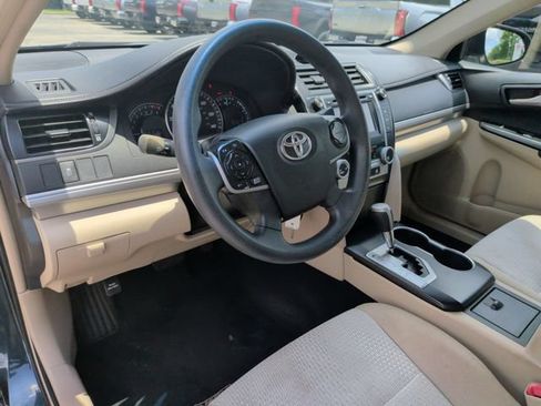 Used 2012 Toyota Camry LE FWD image 16