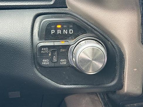 Used 2019 RAM 1500 Laramie AWD/4WD image 23