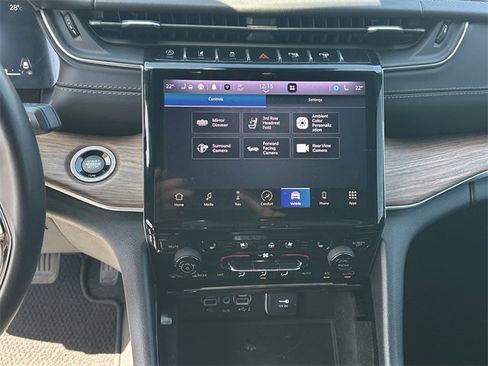 Used 2022 Jeep Grand Cherokee L Summit w/ Luxury Tech Group V image 48