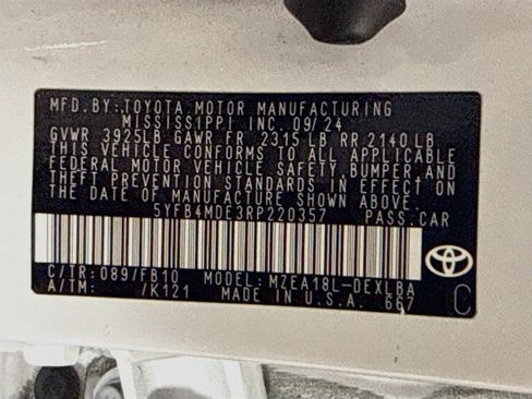 Used 2024 Toyota Corolla LE FWD image 39