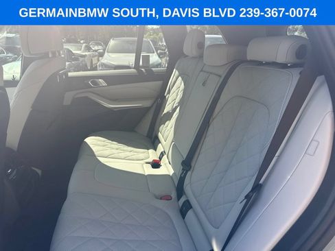 Used 2025 BMW X5 xDrive40i w/ M Sport Package AWD/4WD image 36