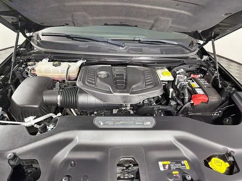 Used 2024 Jeep Wagoneer Series II AWD/4WD image 33