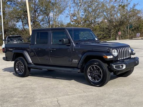 Used 2021 Jeep Gladiator Overland w/ Popular Equipment Package image 8